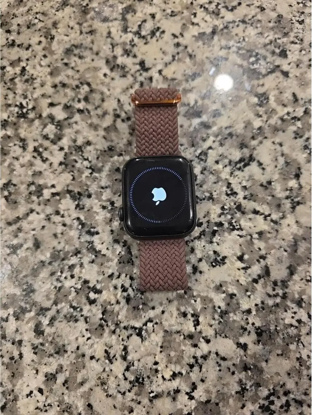 Apple SE Watch Smart Watch Unisex 44mm Aluminum Ceramic LOCKED FOR PARTS Read.